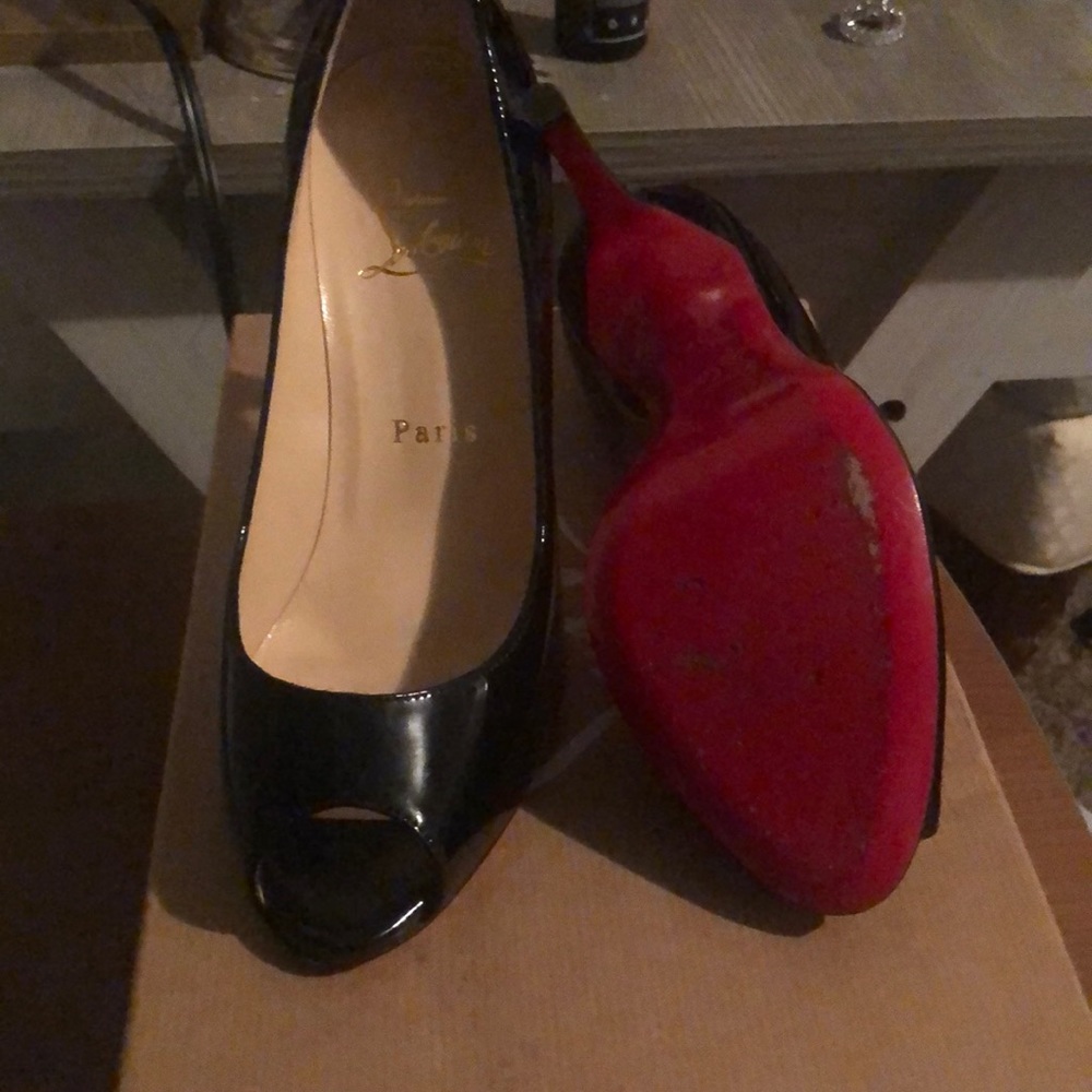 COPY - Yoo Yoo 100 patent pumps